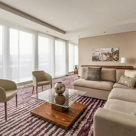 Marriott Szálloda 5*